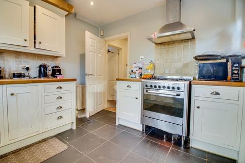 3 bedroom semi-detached house for sale, King Edward Avenue, Horsforth, Horsforth, West Yorkshire, LS18