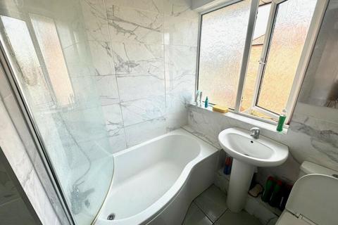 7 bedroom end of terrace house to rent, Stanhope Street, Birmingham B12