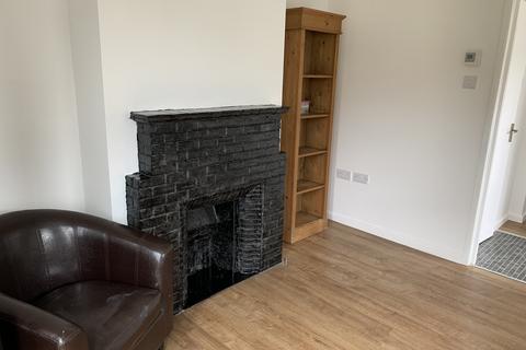 1 bedroom flat to rent, Bargates, Christchurch,