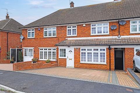 3 bedroom terraced house for sale, Rayfield, Epping, CM16