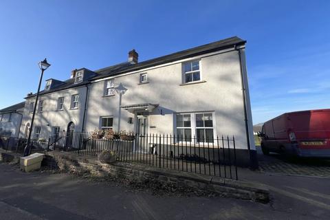 4 bedroom detached house to rent, Maes Y Llarwydd, Abergavenny, NP7