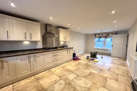 4 bedroom detached house to rent, Maes Y Llarwydd, Abergavenny, NP7