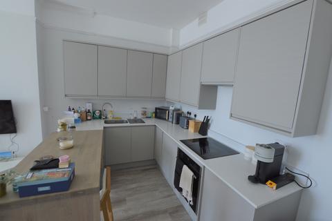 3 bedroom flat to rent, St. Catherines Road, Bournemouth BH6