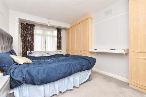 3 bedroom terraced house for sale, Heatherdene Close, Mitcham, Surrey