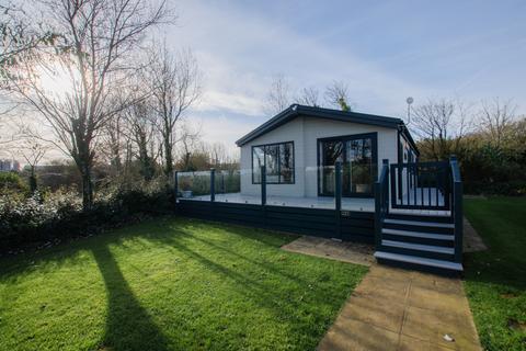 2 bedroom lodge for sale, Willerby Clearwater Lodge 2022 Eden Way, Par Sands, Par