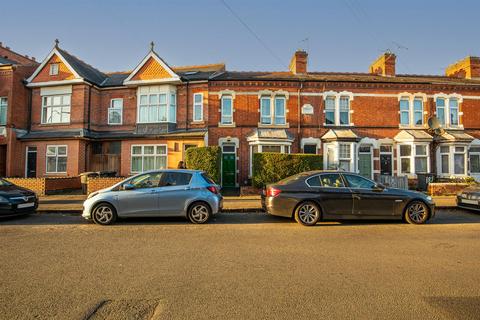 3 bedroom terraced house for sale, Clarendon Park Road, Leicester