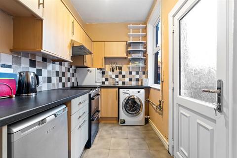 3 bedroom terraced house for sale, Clarendon Park Road, Leicester