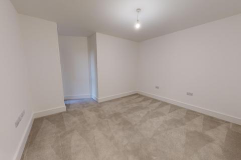 2 bedroom flat to rent, Davigdor Road, Hove, BN3