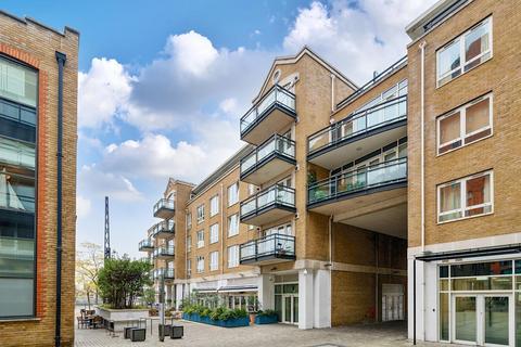 2 bedroom flat for sale, Brewhouse Lane, Putney