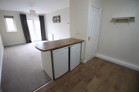 1 bedroom flat for sale, Scholars Gate, Leeds LS25