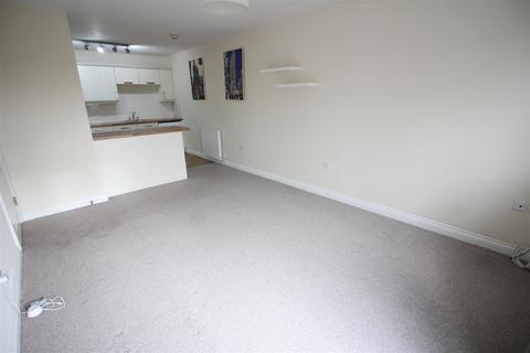 1 bedroom flat for sale, Scholars Gate, Leeds LS25