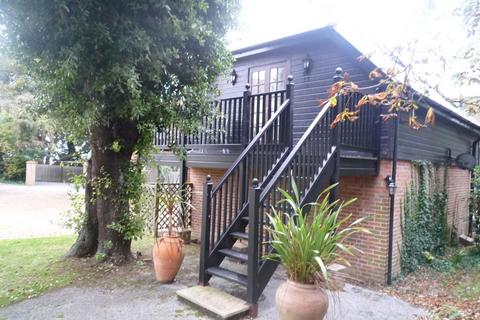 1 bedroom mews to rent, North Foreland Road, Broadstairs, CT10