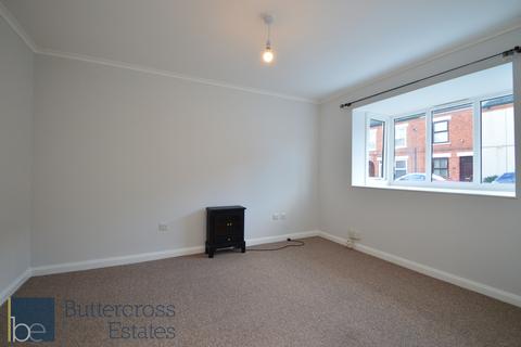 2 bedroom flat to rent, Smith Street, Balderton