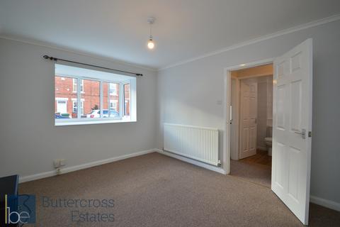 2 bedroom flat to rent, Smith Street, Balderton