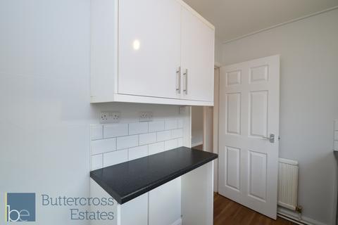 2 bedroom flat to rent, Smith Street, Balderton