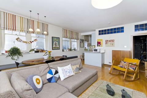Flat 2, 63 White Lion Street, London, N1 9PP