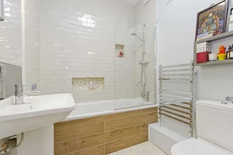 Flat 2, 63 White Lion Street, London, N1 9PP