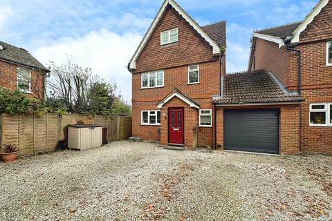 4 bedroom detached house for sale, Woodlands Road, Farnborough, Hampshire