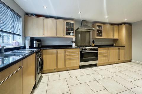 4 bedroom detached house for sale, Woodlands Road, Farnborough, Hampshire