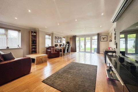 4 bedroom detached house for sale, Woodlands Road, Farnborough, Hampshire