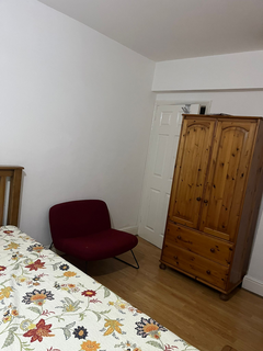 1 bedroom in a house share to rent, Aldborough Road North, Ilford IG2