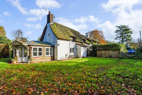 2 bedroom cottage for sale, South Street, Ropley, SO24