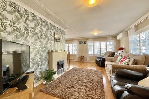 2 bedroom park home for sale, Elm Way, Hayes Country Park Battlesbri, Wickford, Essex