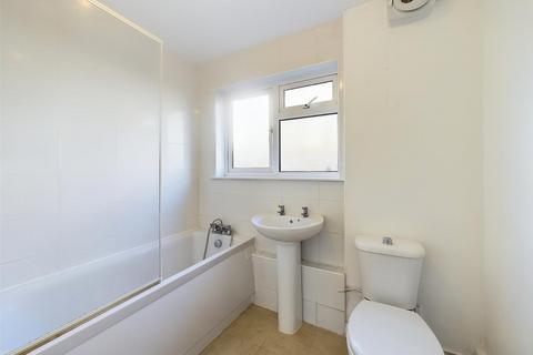 2 bedroom flat to rent, Salisbury House, Eastcote HA4