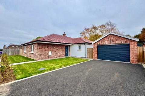 3 bedroom detached bungalow for sale, Woodland Walk, Thorpe Road, Kirby Cross, Frinton-On-Sea, CO13