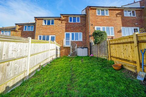 2 bedroom terraced house for sale, Saunders Close, Hastings