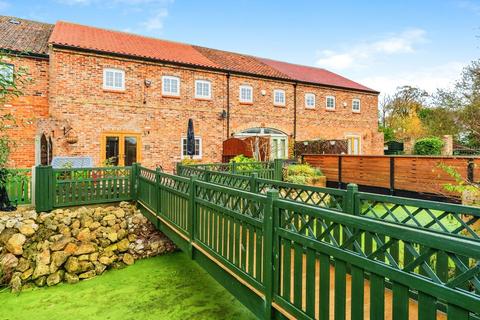 3 bedroom barn conversion for sale, Selby Road, Howden DN14