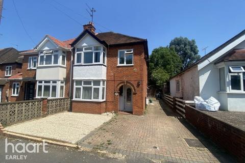 1 bedroom detached bungalow to rent, Anderson Avenue, READING