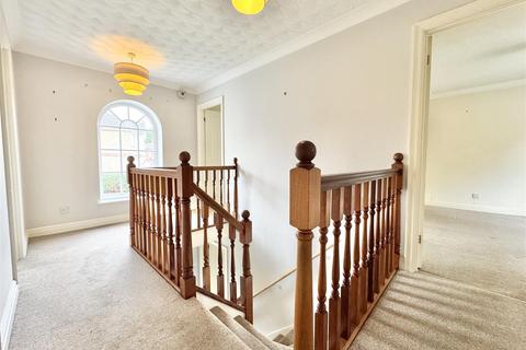 4 bedroom detached house for sale, Cliff Lane, Ipswich