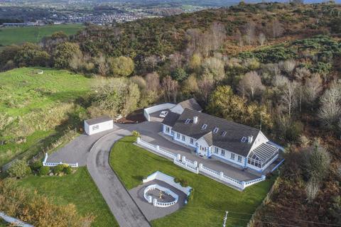 6 bedroom detached bungalow for sale, Barracric Road, Newry, BT35