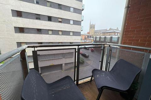 2 bedroom apartment to rent, Melia House  Manchester M4 4AY