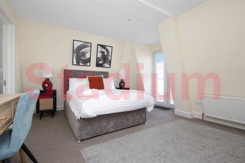 3 bedroom flat to rent, Camden Road, London N7 - EPC rating C