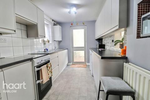 2 bedroom end of terrace house for sale, The Dashes, Harlow