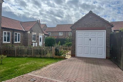 2 bedroom semi-detached bungalow for sale, Reynard Close, Hutton Cranswick, YO25 9PG