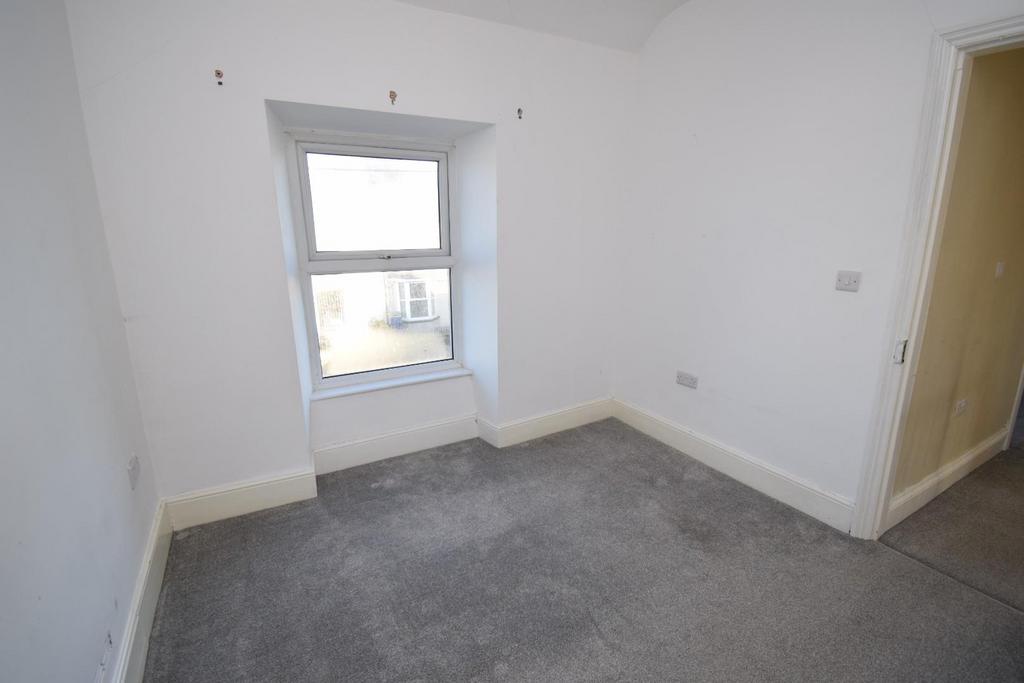 Bedroom 2.JPG