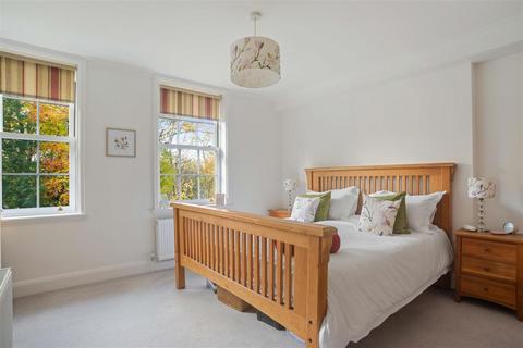 2 bedroom apartment for sale, Grayswood Road, Haslemere