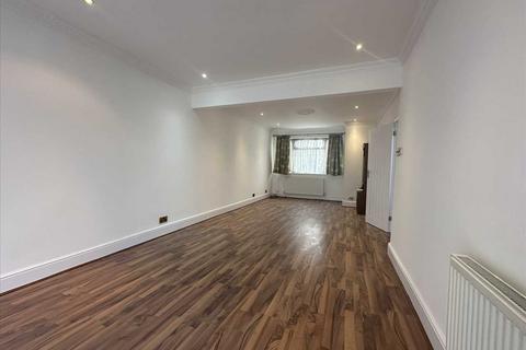 3 bedroom property to rent, Merrion Avenue, Stanmore