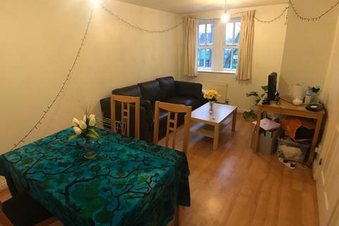 2 bedroom flat to rent, Wilmslow Road, Manchester M20