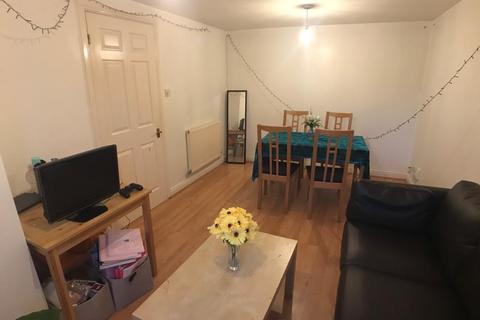 2 bedroom flat to rent, Wilmslow Road, Manchester M20