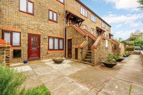3 Downside Walk, Brentford, TW8 8DN