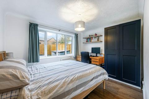 3 Downside Walk, Brentford, TW8 8DN