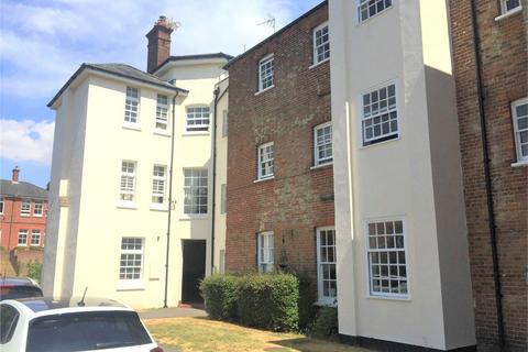 2 bedroom flat for sale, Bell House, Headley Close, Alresford, Hampshire, SO24