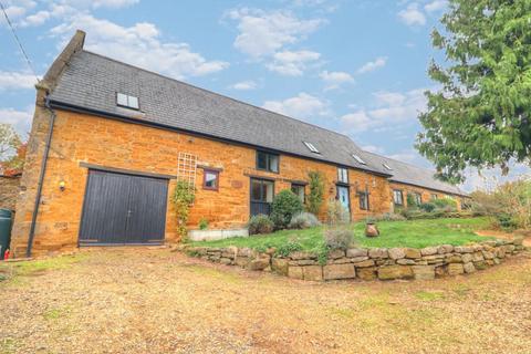 3 bedroom semi-detached house to rent, Church Road, Upper Boddington