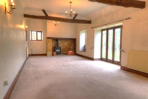 3 bedroom barn conversion to rent, Church Road, Upper Boddington