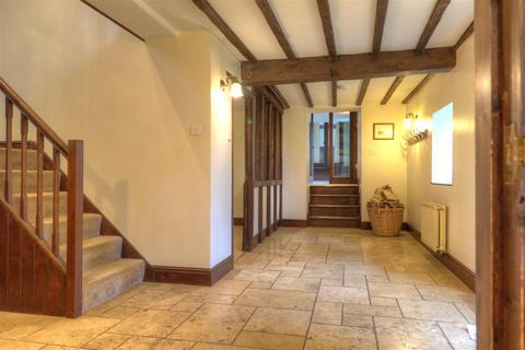 3 bedroom barn conversion to rent, Church Road, Upper Boddington