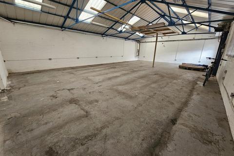 Industrial unit to rent, Skeltons Lane, Leyton E10